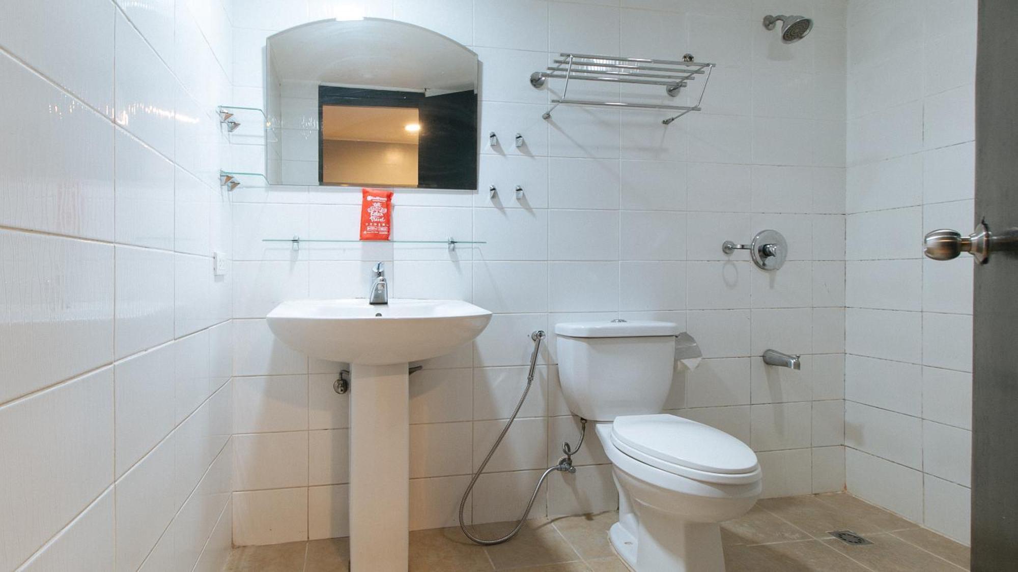 Reddoorz At Dbuilders Rooms Bangkal Makati Makati City Buitenkant foto