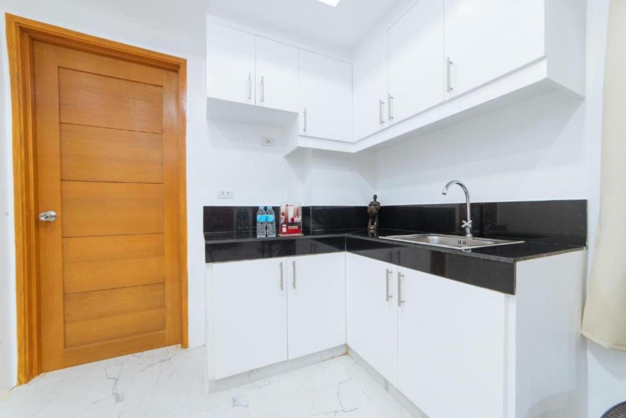 Reddoorz At Dbuilders Rooms Bangkal Makati Makati City Buitenkant foto